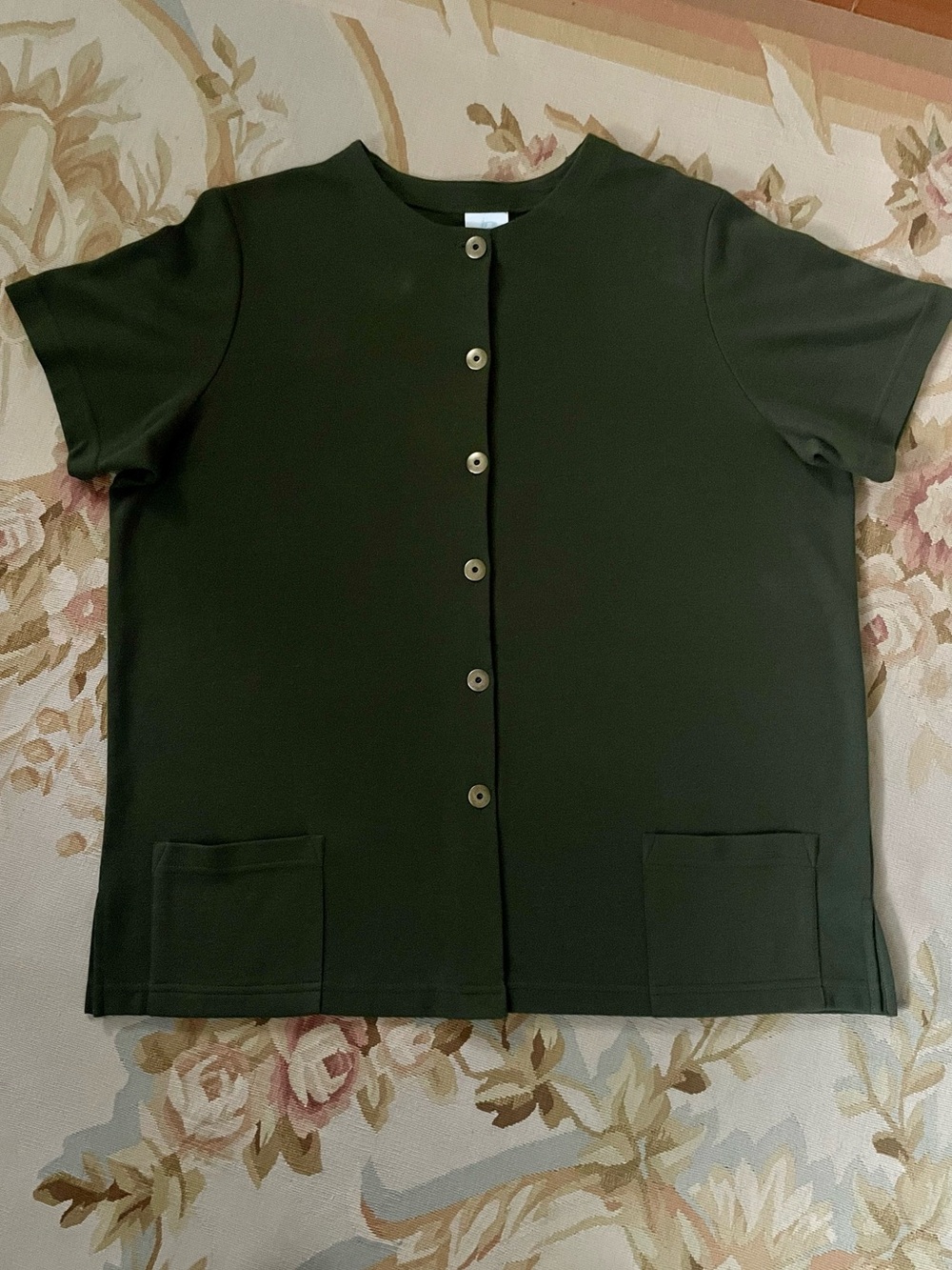 Bobbie Brooks Short-Sleeve Button-Front Top in Olive Green size 18/20